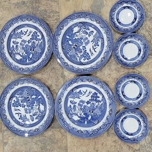 Vintage Churchill Blue Willow Dinner Plates And Saucers Staffordshire England